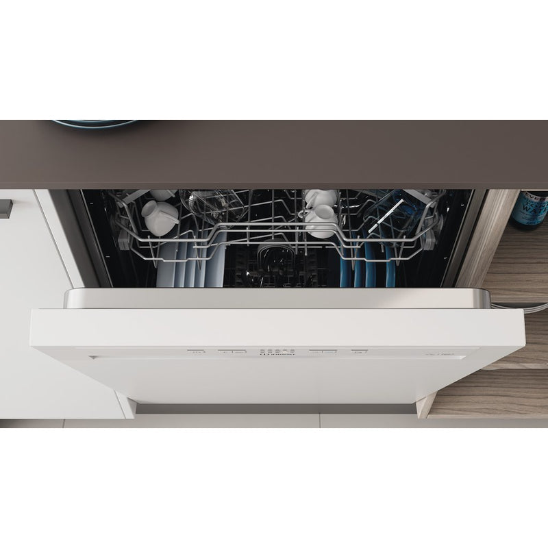 Indesit DBE 2B19UK Integrated Dishwasher (Discontinued)