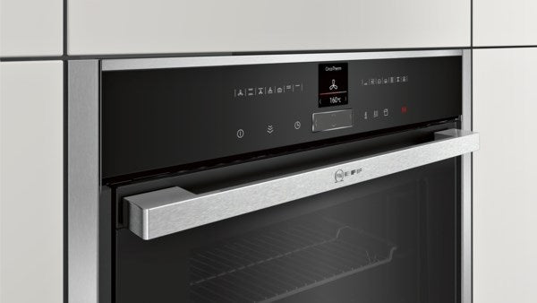 Neff B57VR22N0B, Built-in oven with added steam function (Discontinued)