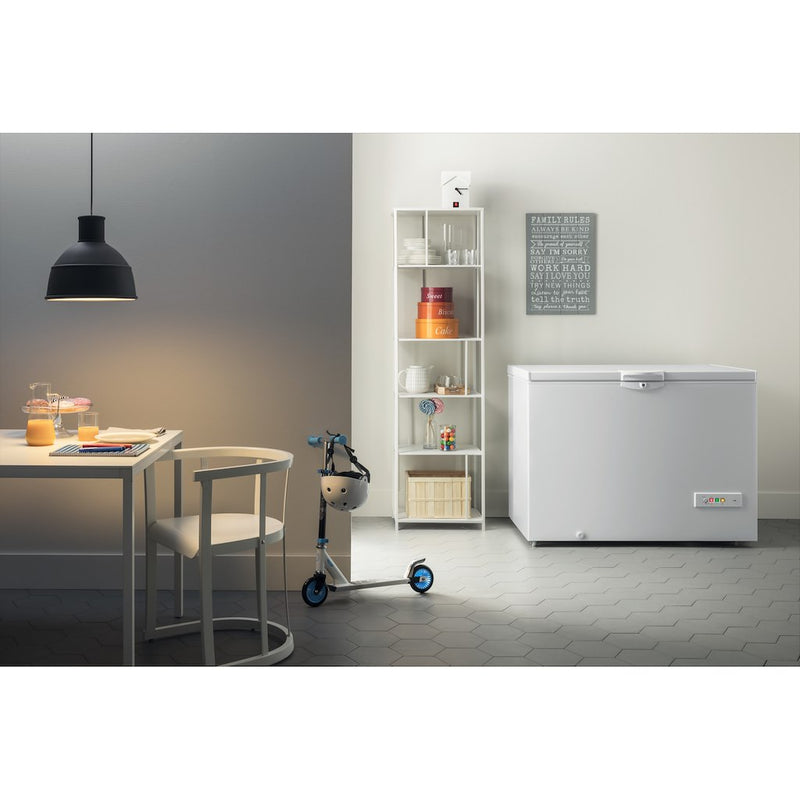 Indesit OS 1A 250 H2 1 Chest Freezer - White (Discontinued)