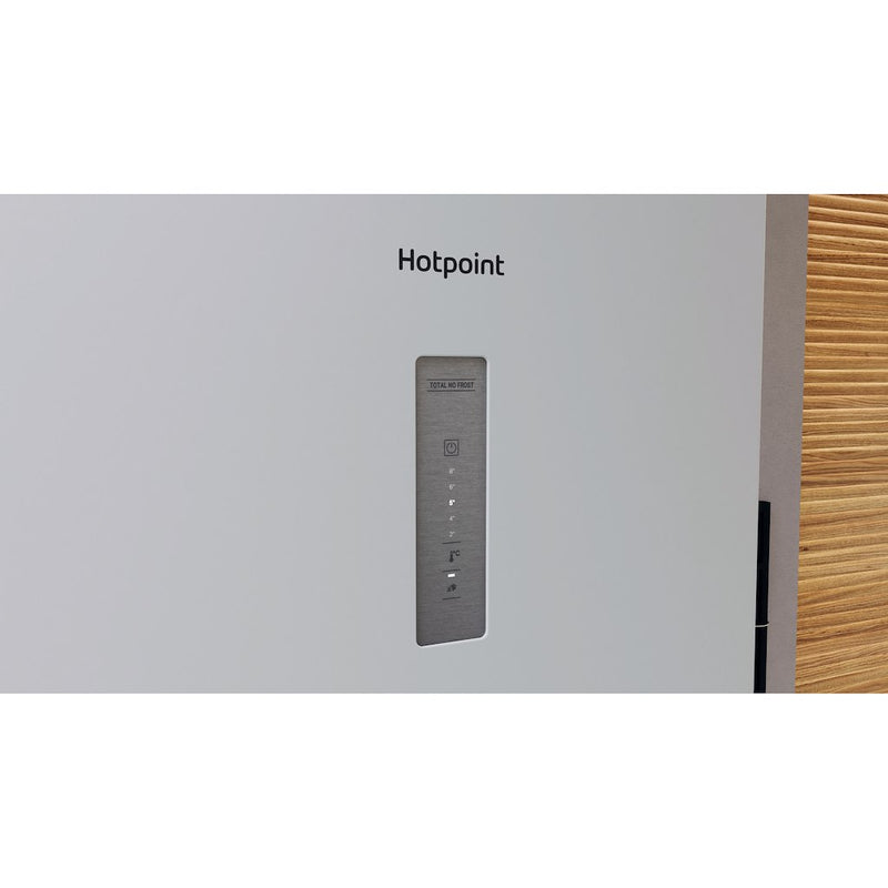 Hotpoint H5X82OW Freestanding Fridge Freezer (Discontinued)