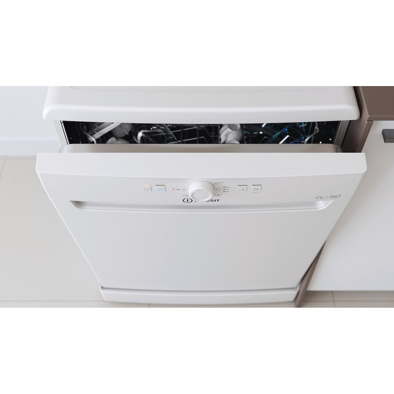 Indesit DFE 1B19 UK Dishwasher - White (Discontinued)
