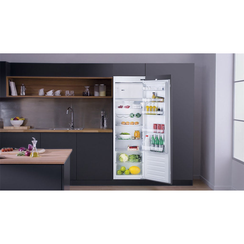 Hotpoint HSZ18012UK  Integrated Fridge (Discontinued)