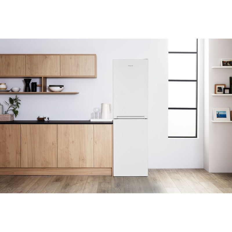 Hotpoint HBNF55182W Freestanding Fridge Freezer (Discontinued)