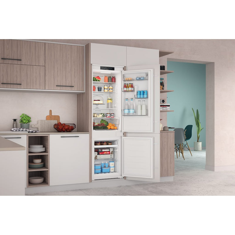 Indesit INC18T311 Frost Free Built-In Fridge Freezer 70/30 split (Discontinued)