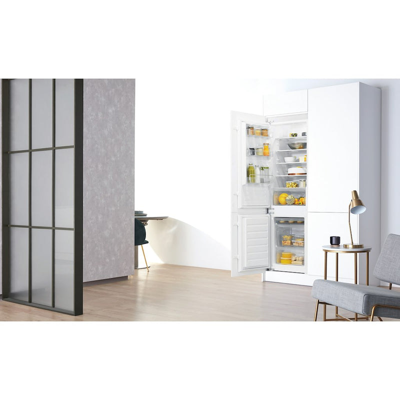 Whirlpool ART 6550 SF1 Built-In Fridge Freezer 273L (Discontinued)