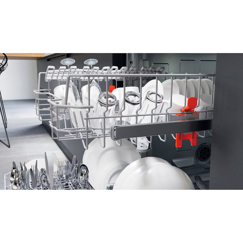 Hotpoint HBC 2B19 UK N Semi Integrated Dishwasher (Discontinued)