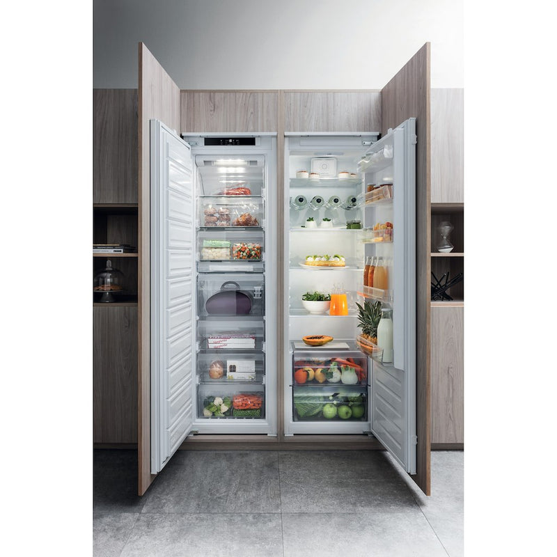 Hotpoint HS 18011 UK Integrated Tall Fridge (Discontinued)