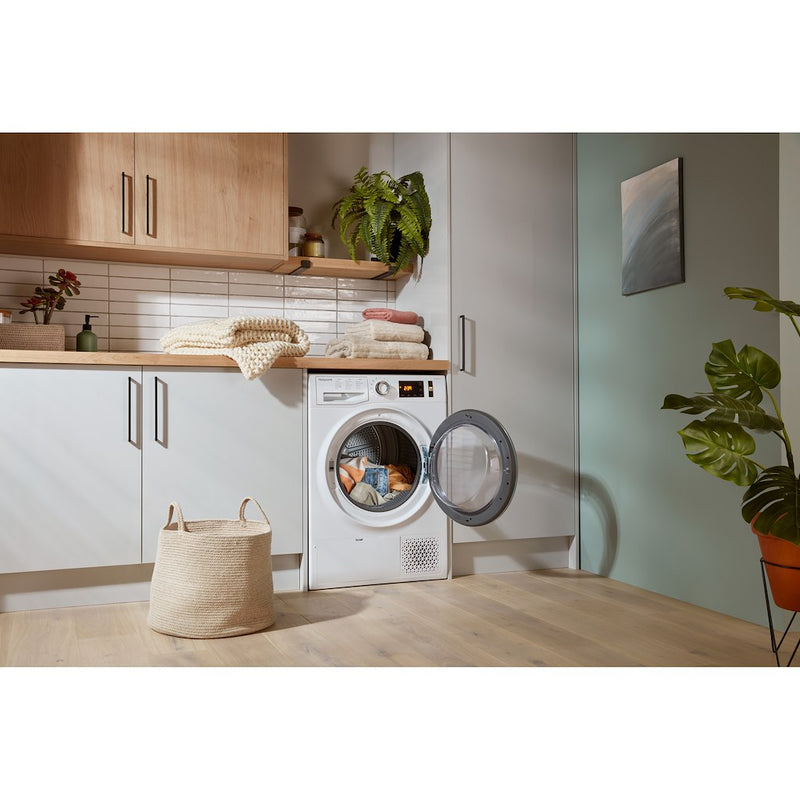 Hotpoint NT M11 8X3XB UK Heat Pump Tumble Dryer - White (Discontinued)
