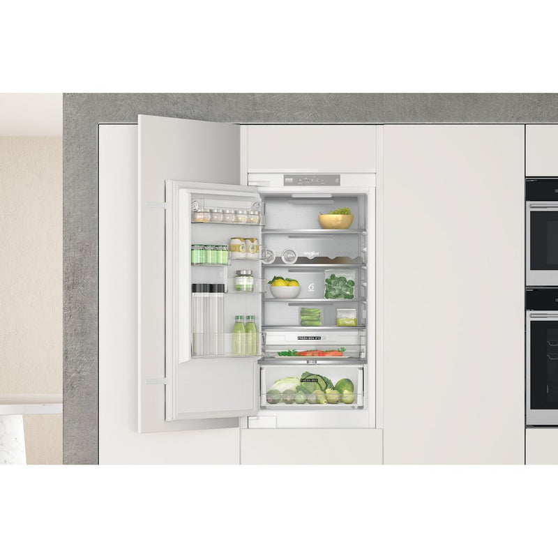 Whirlpool WHC18 T332 P UK Built-In Fridge Freezer