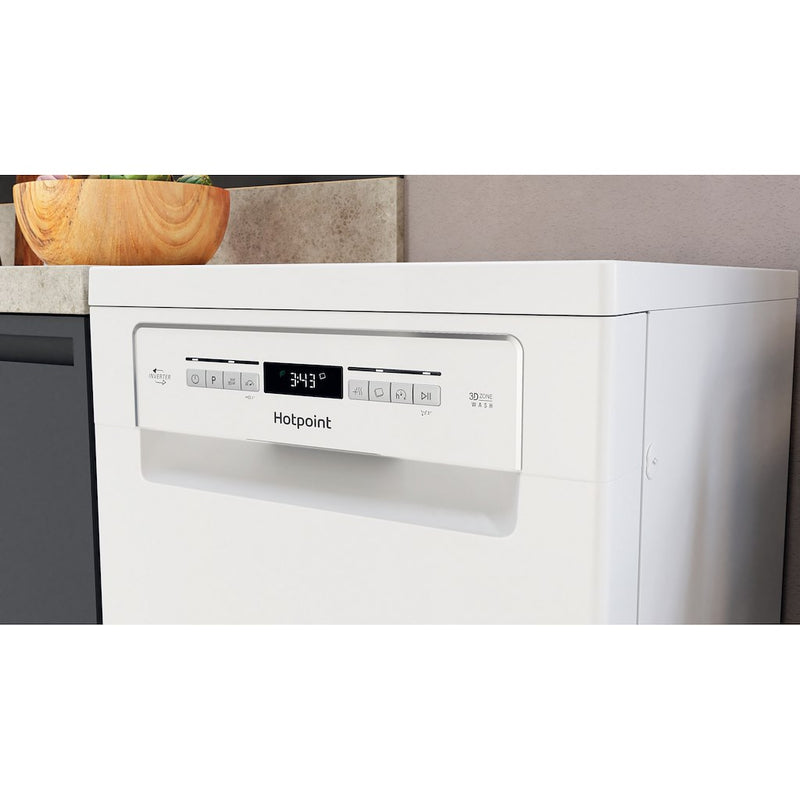 Hotpoint HSFO 3T223 W UK N Dishwasher - White