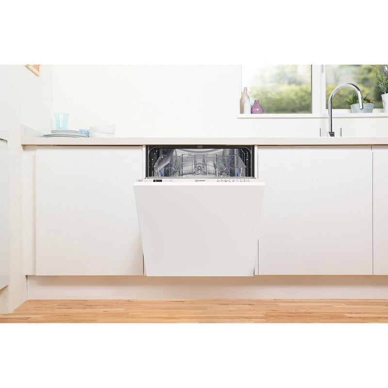 Indesit Integrated dishwasher: full size, white colour - D2I HD526  UK