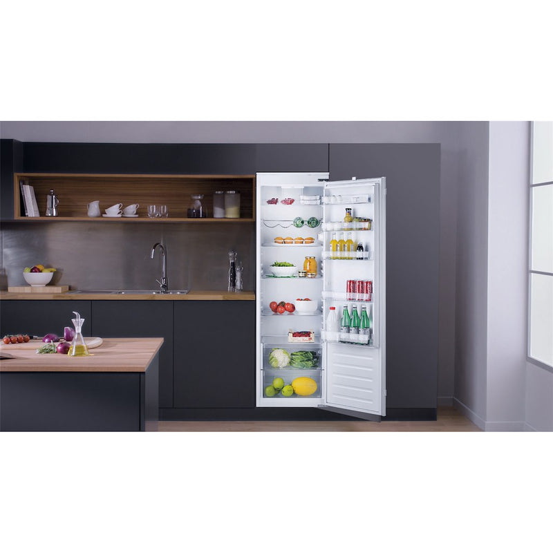 Hotpoint HS 18011 UK Integrated Tall Fridge (Discontinued)