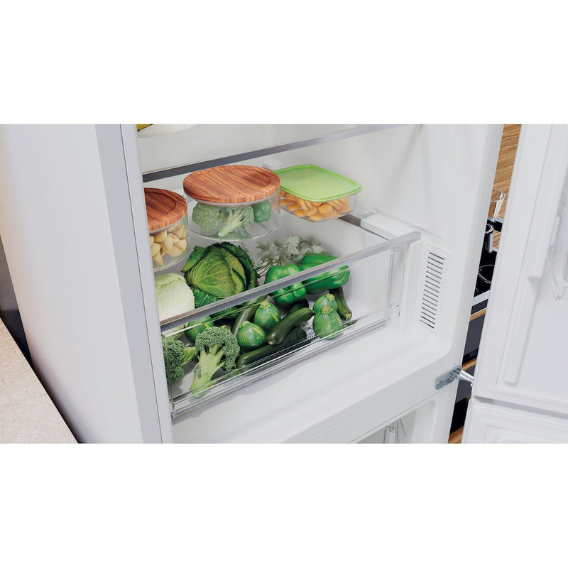 Hotpoint H5X82OW Freestanding Fridge Freezer (Discontinued)