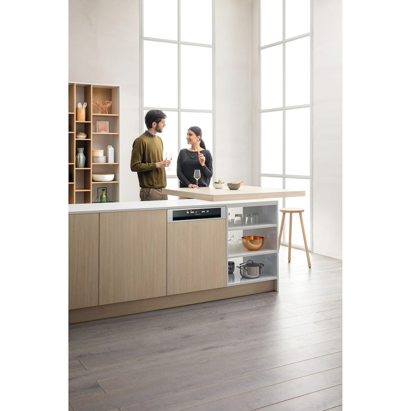 Hotpoint HBC 2B19 X UK N Integrated Dishwasher (Discontinued)