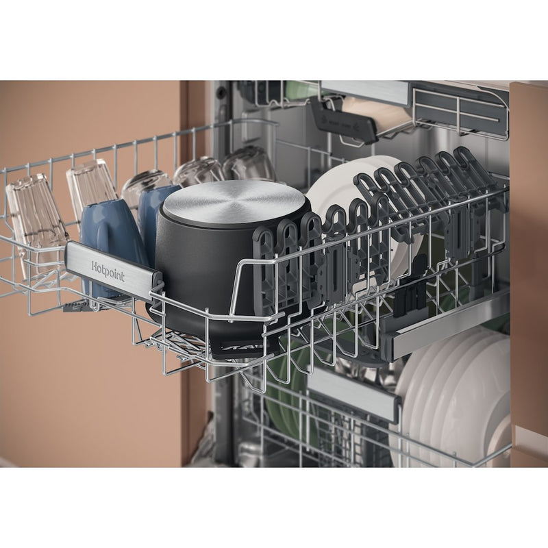 Hotpoint Hydroforce H8I HT59 LS UK Built in 14 Place Setting Dishwasher