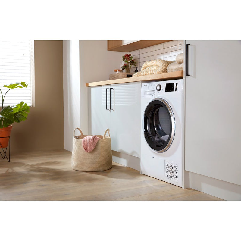 Hotpoint ActiveCare NT M11 82XB Heat Pump Tumble Dryer - White (Discontinued)
