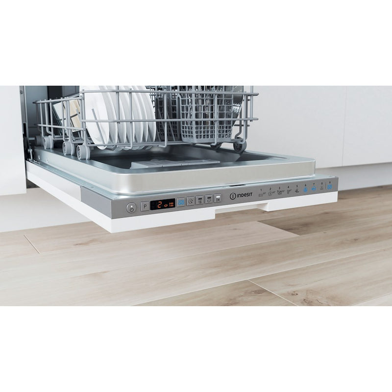 Indesit DSIO 3T224 E Z UK N Slimline Integrated Dishwasher (Discontinued)