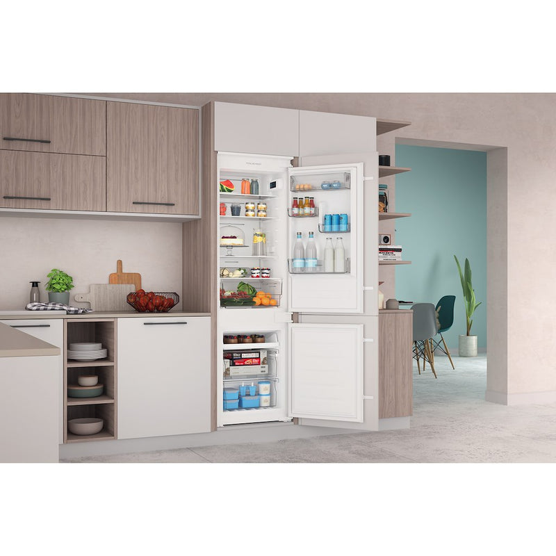 Indesit Built in fridge freezer - INC18 T111 UK (Discontinued)