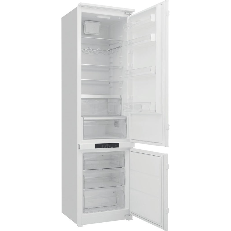 Hotpoint BCB8020AAFC0 Built-In Fridge Freezer (Discontinued)