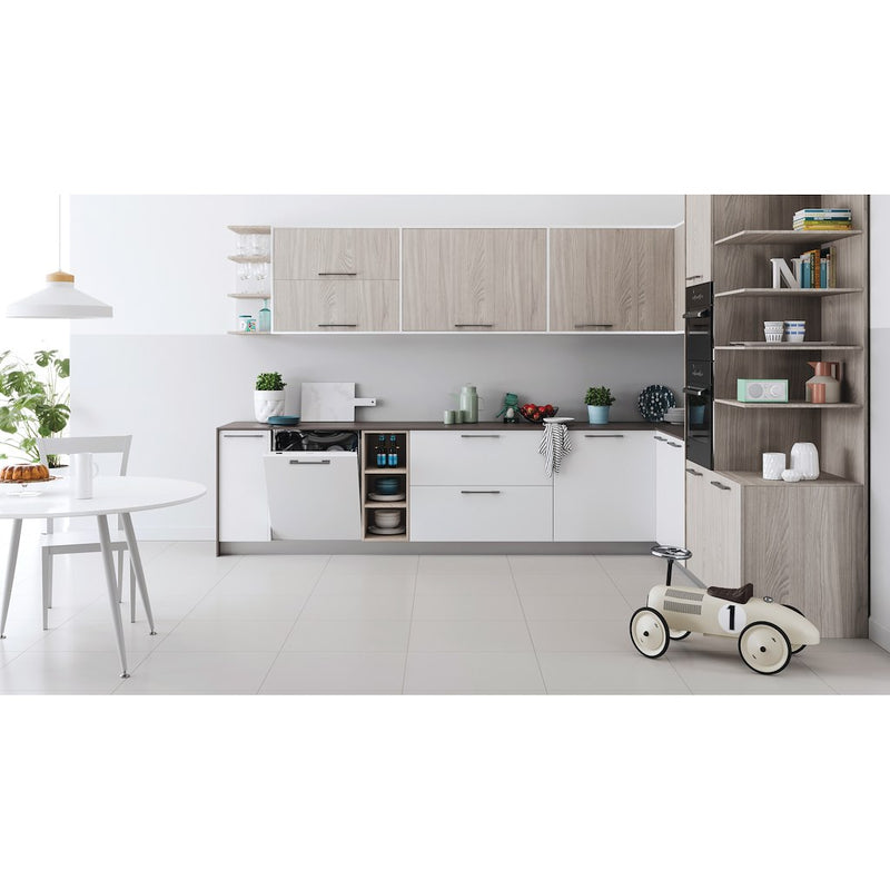 Indesit DIC 3B+16 UK Integrated Dishwasher (Discontinued)