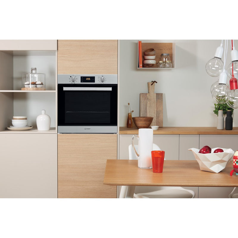 Indesit IFW 6540 P IX Single Oven - Inox (Discontinued)