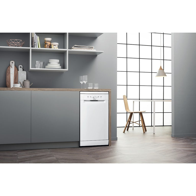 Hotpoint HSFE 1B19 UK N Dishwasher - White (Discontinued)