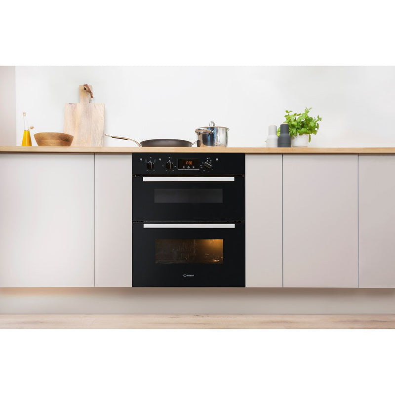 Indesit Aria IDU 6340 BL Electric Built-under Oven in Black (Discontinued)