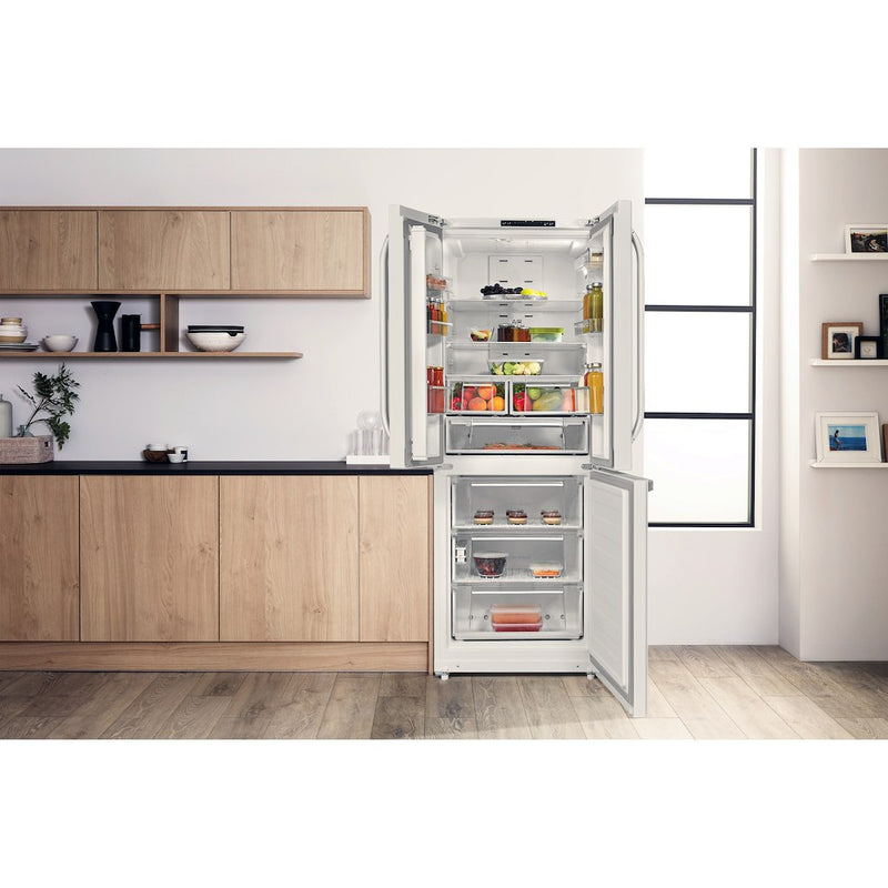 Hotpoint FFU3D W 1 Fridge Freezer - White  (Discontinued)