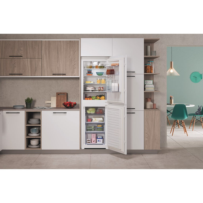 Indesit IBC185050F1 Integrated Fridge Freezer 50/50 split (Discontinued)