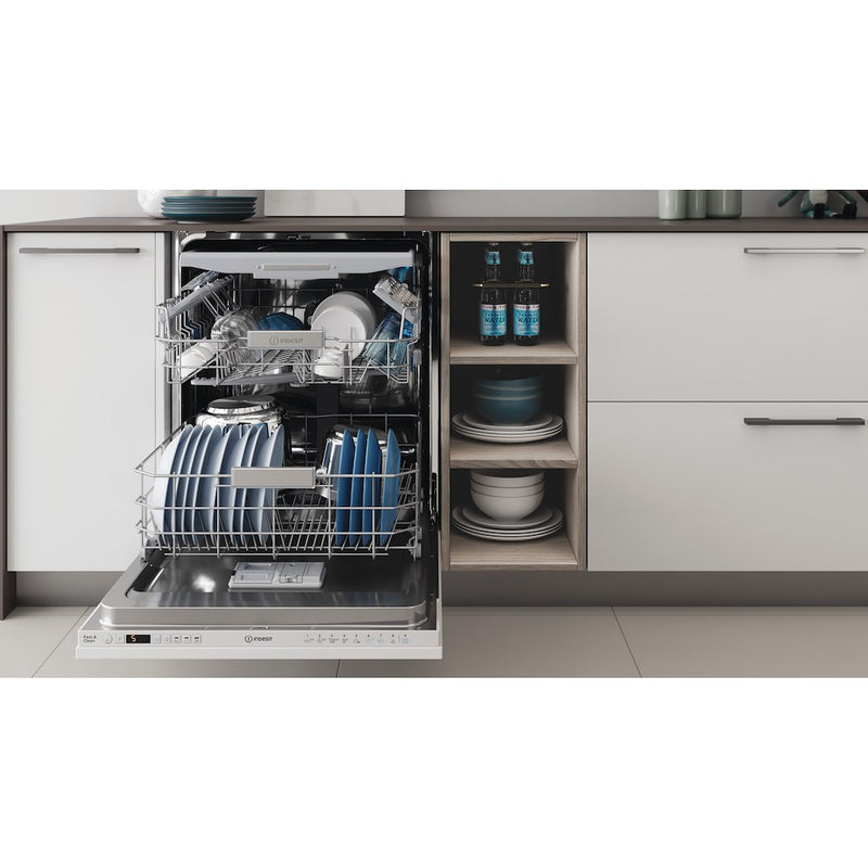 Indesit DIO 3T131 FE UK Fullsize Integrated Dishwasher